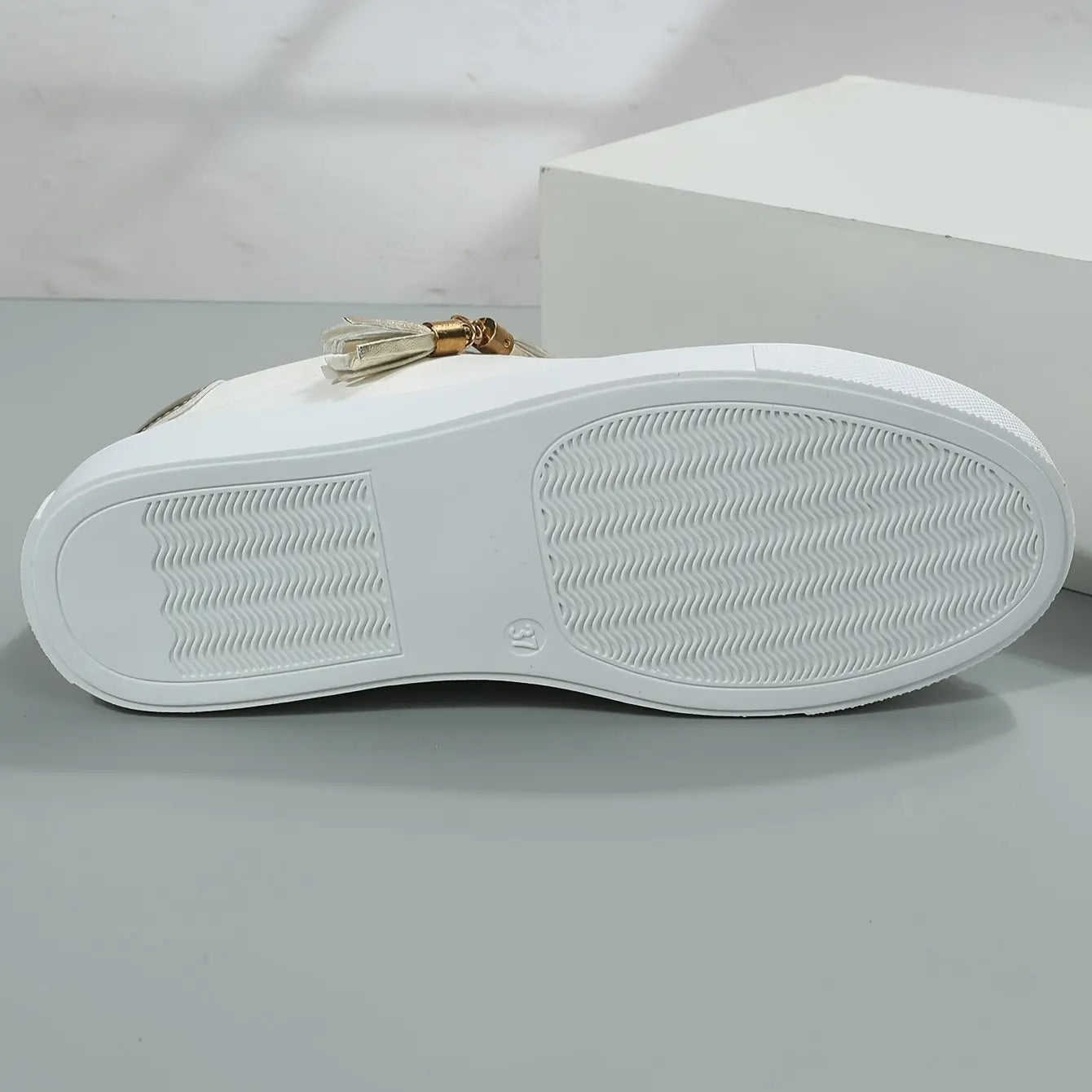 Low-Top Gold Chain Detail Sneakers Toshe Women's Fashions