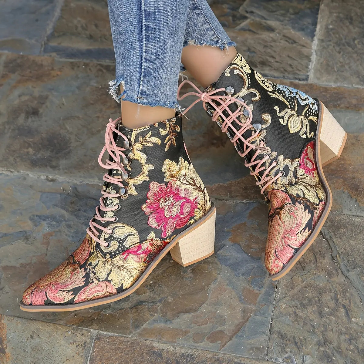 Vintage Western Flower Chunky Heel Boots Toshe Women's Fashions