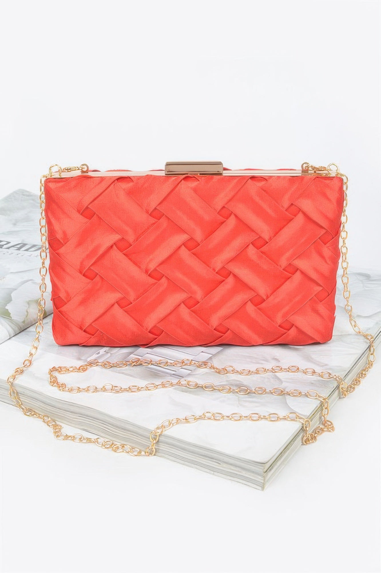 Cross hatched chain clutch bag by Toshe Women's Fashions with a stylish textured design and silver-tone chain strap.