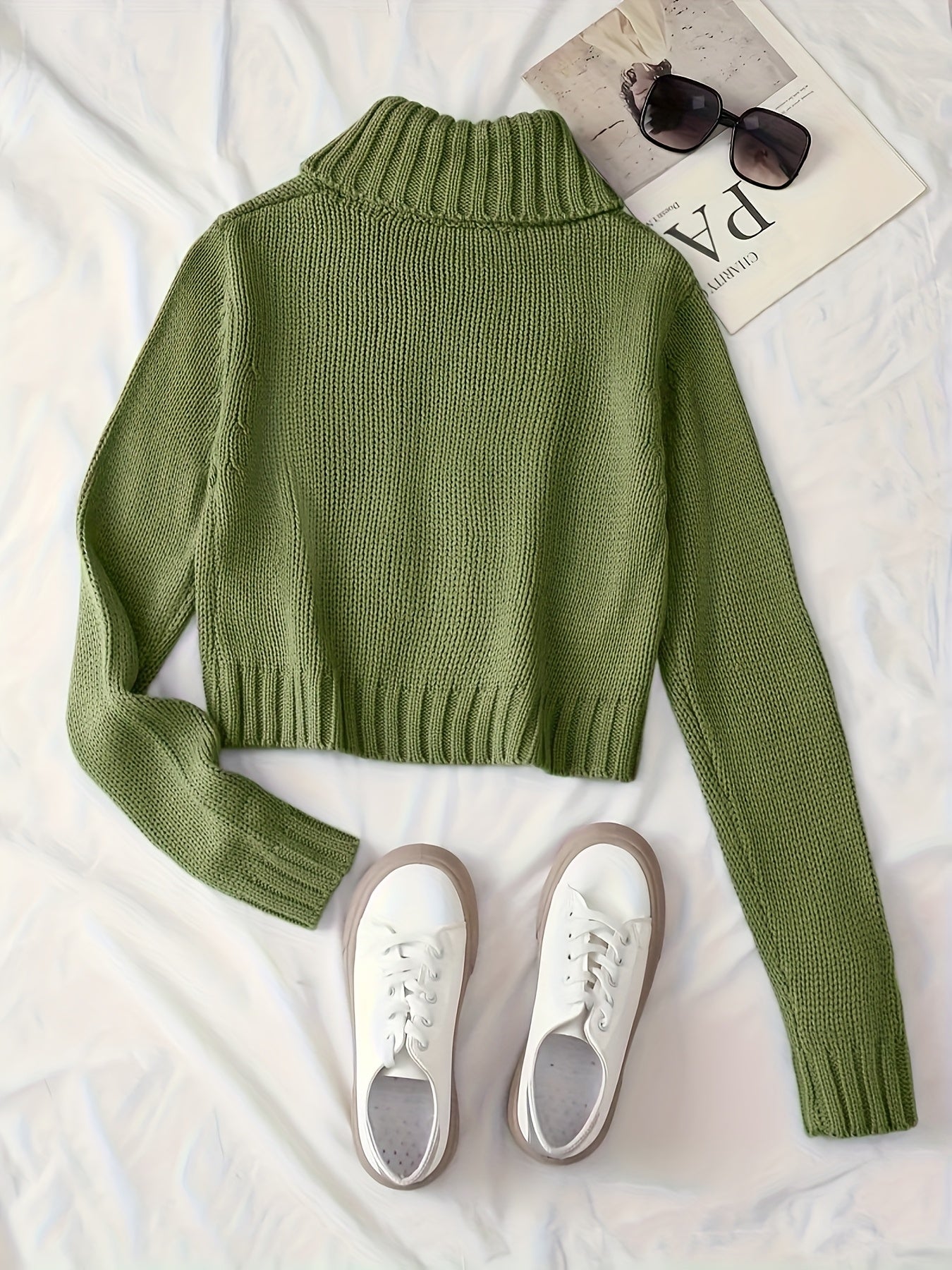 Slim Fit Cropped Cardigan with Statement Zipper & Decorative Buttons