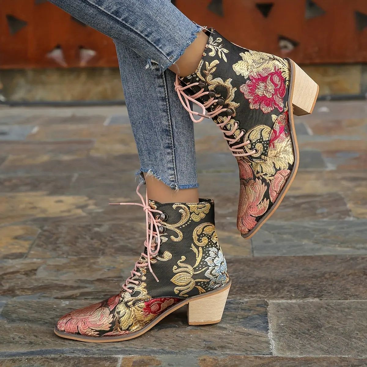Vintage Western Flower Chunky Heel Boots Toshe Women's Fashions
