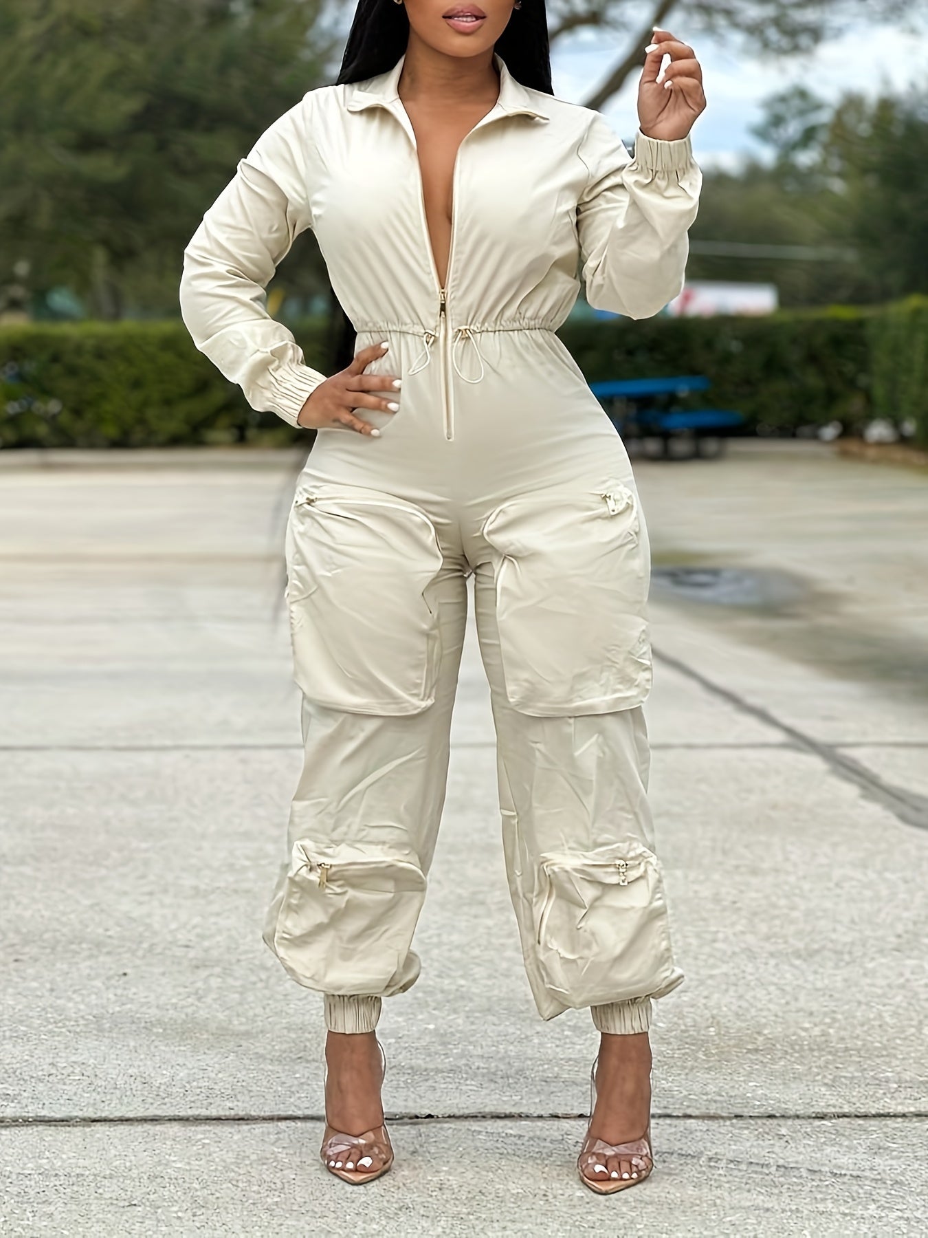 Gold-Zipper Utility Jumpsuit with Pockets – Sleek One-Piece Statement Outfit