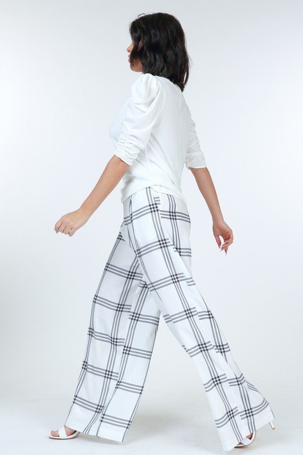 Toshe Women's Fashions high waist plaid print wide leg pants displayed on a model, featuring a stylish and comfortable fit.
