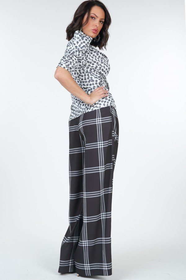 High waist plaid print wide-leg pants by Toshe Women's Fashions, showing their stylish design and relaxed fit.