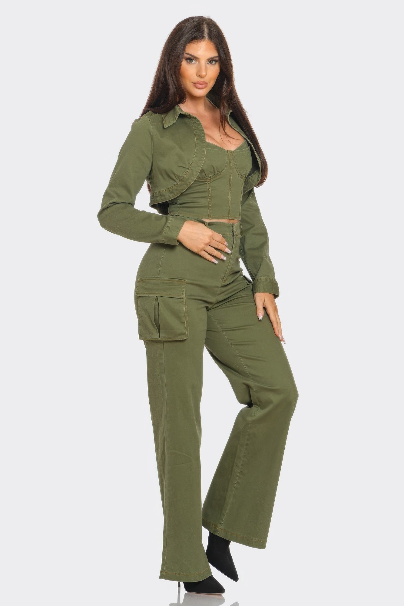Toshe Women's Fashions scallop crop jacket and pant 3-piece set, featuring scalloped edges and stylish matching pieces.