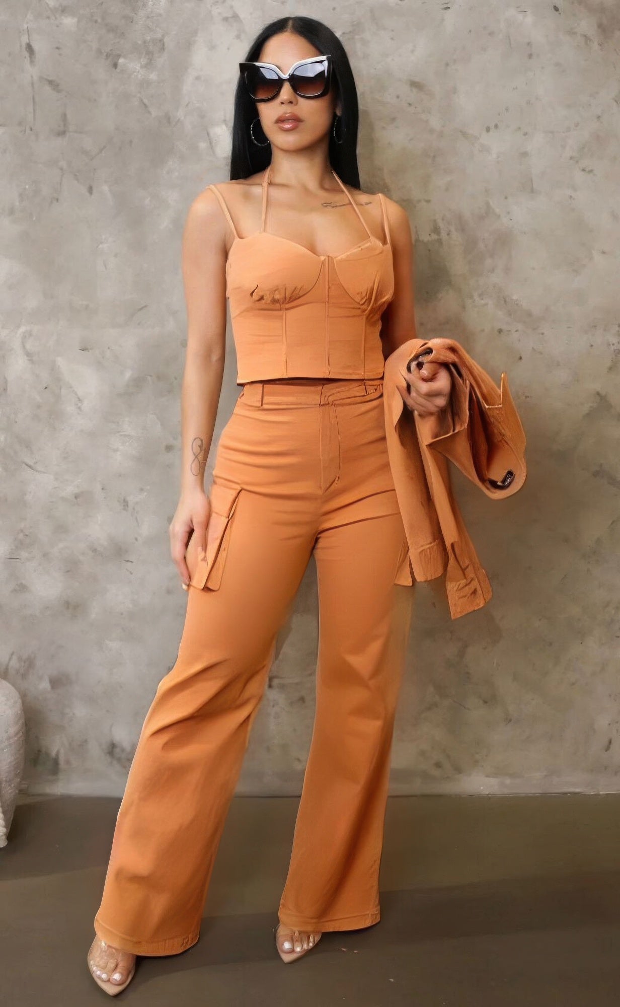 Toshe Women's Fashions scallop crop jacket and pants 3-piece set, featuring scalloped edges and stylish design, on a model.
