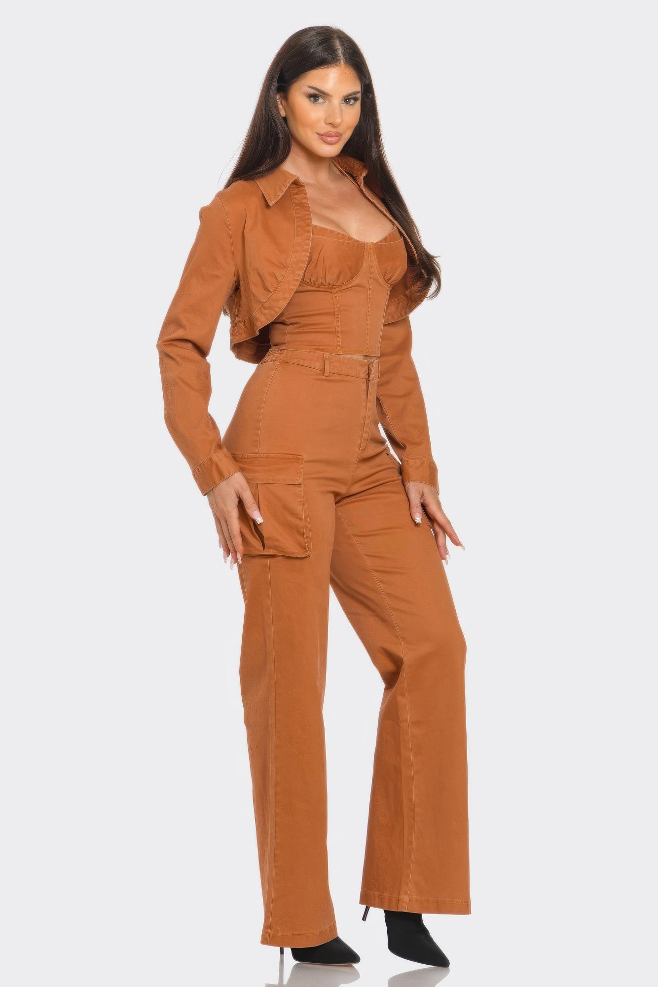 Toshe Women's Fashions scallop crop jacket and pants 3-piece set, featuring scalloped edges and stylish coordinated outfit.