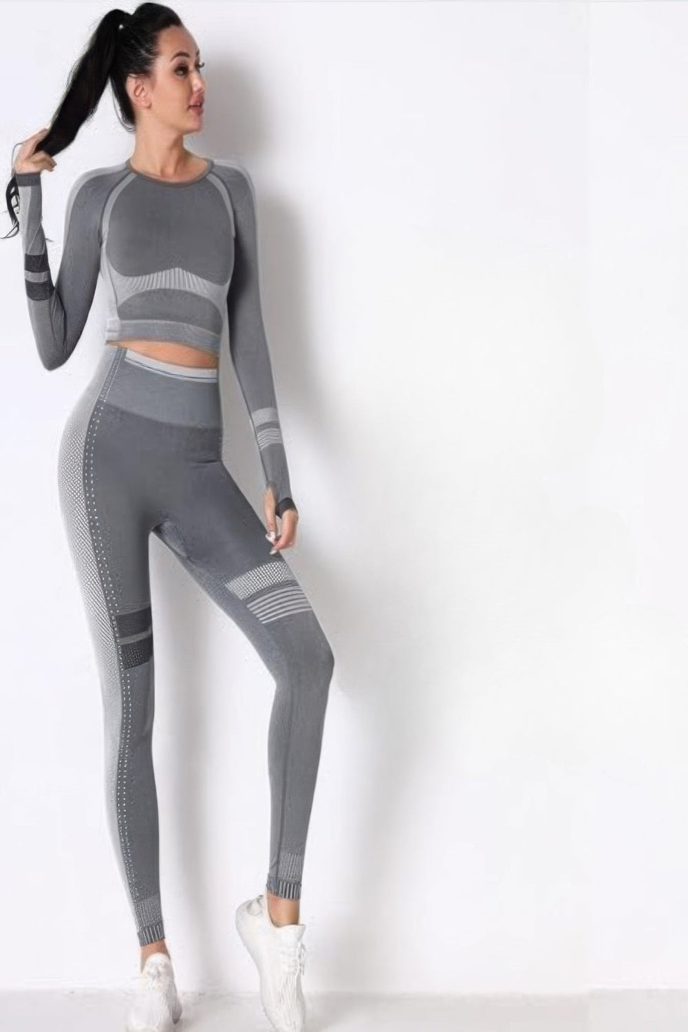 Toshe Women's Fashions seamless cropped top and matching athleisure pants set, soft stretchy fabric, perfect for activewear and casual wear.