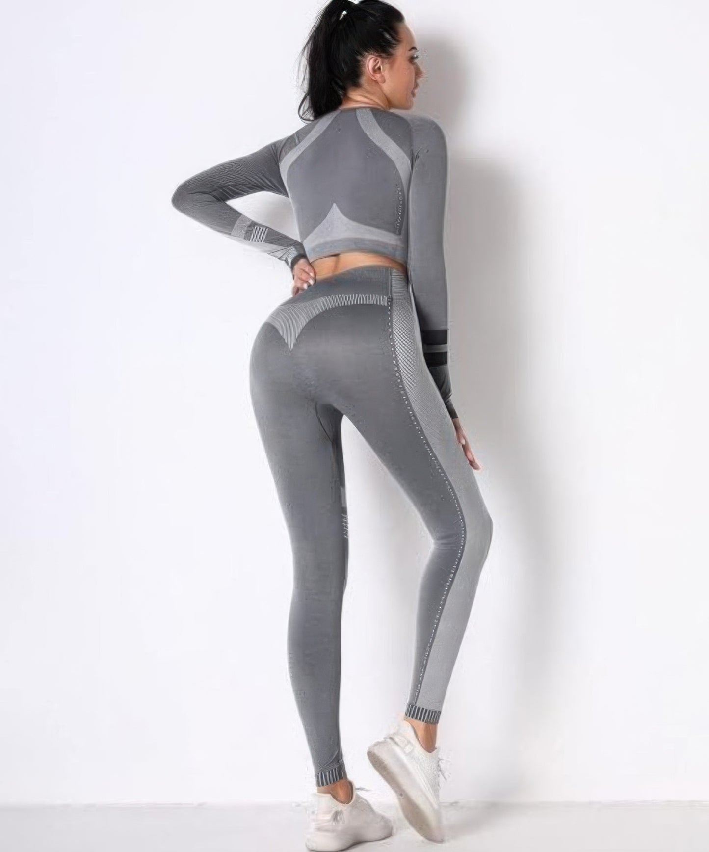 Toshe women's athleisure set with seamless cropped top and matching pants, ideal for active and casual wear.