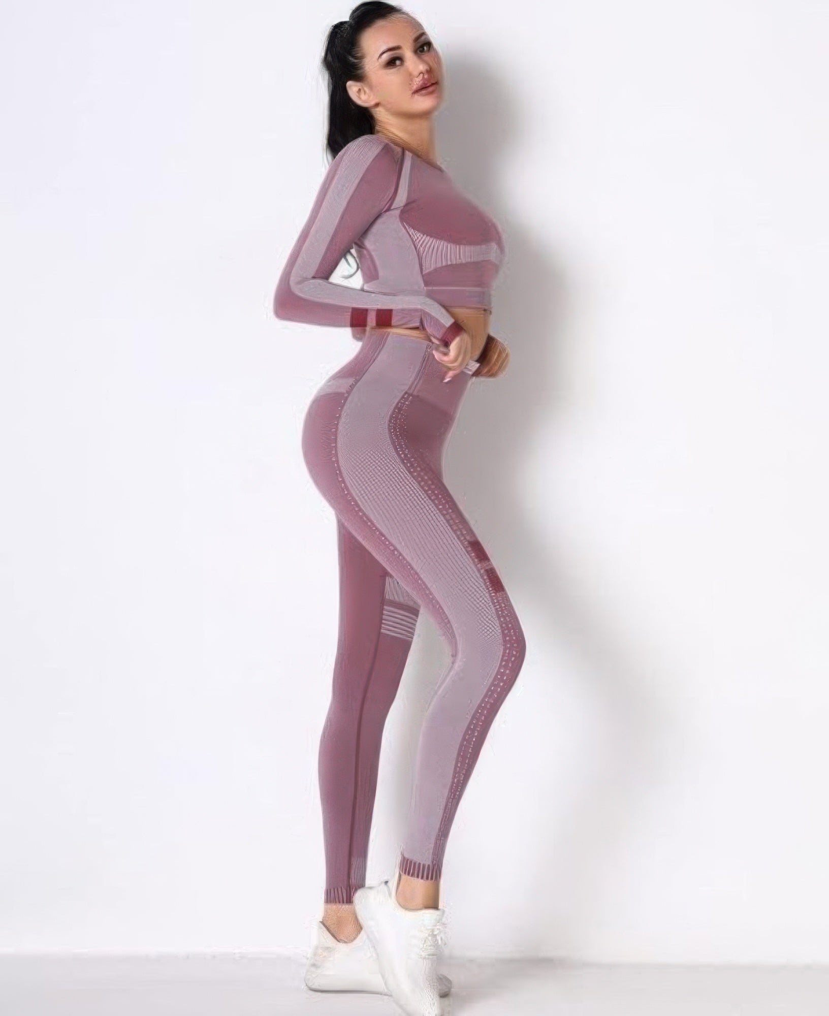 Toshe women's athleisure set with seamless cropped top and matching pants, ideal for activewear and casual wear.