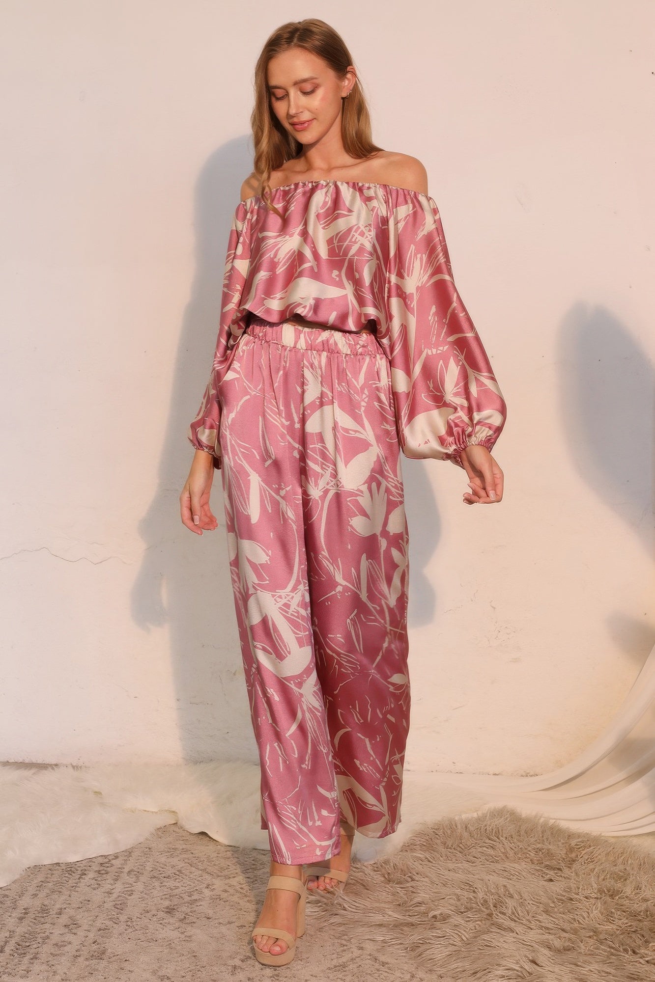 Dreaming Lily satin pocket pants by Toshe Women's Fashions, featuring a sleek satin fabric and functional side pockets.