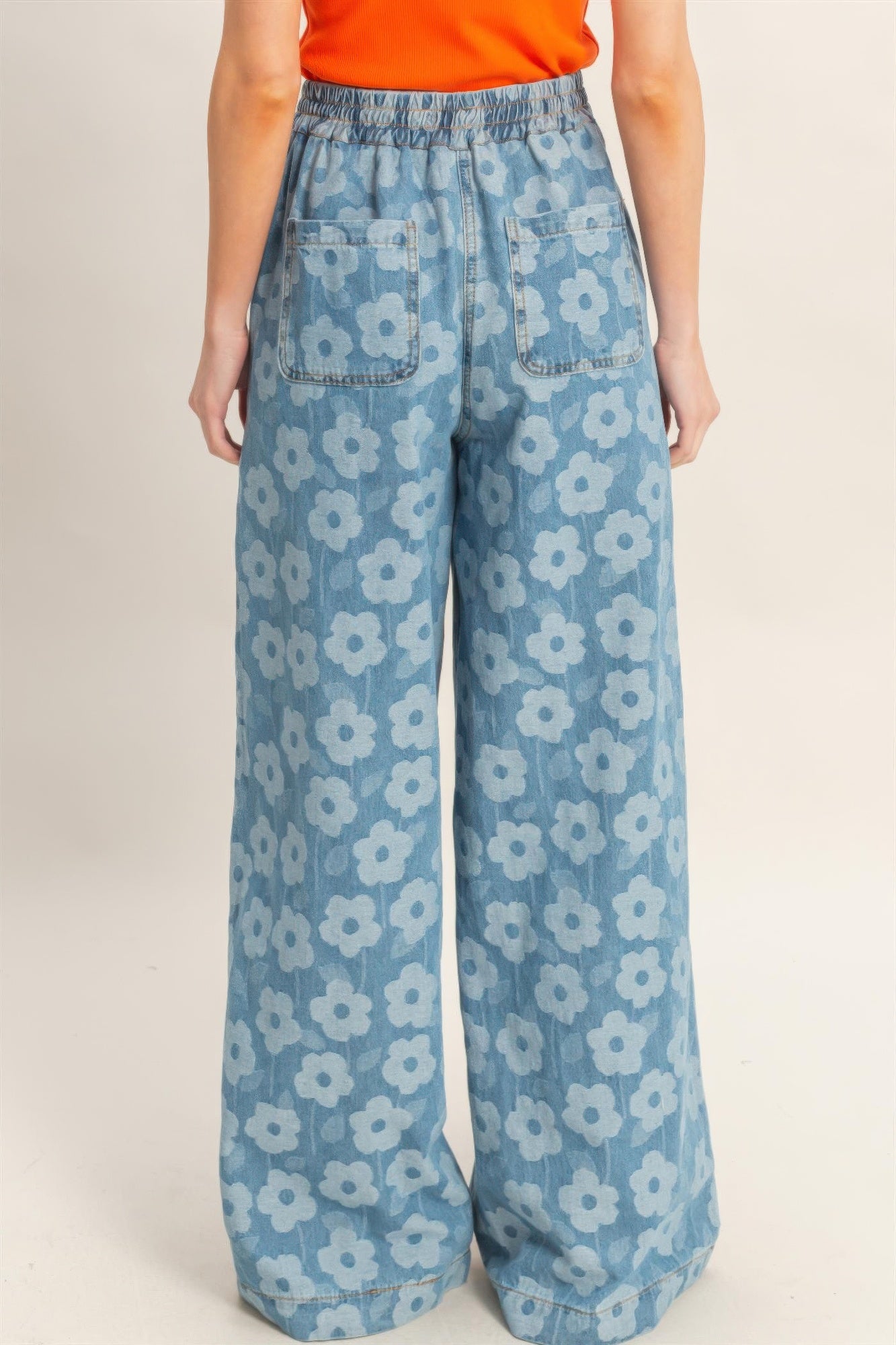 Toshe Women's Fashions floral wide-leg pants with a vibrant floral pattern and flowing wide-leg design.