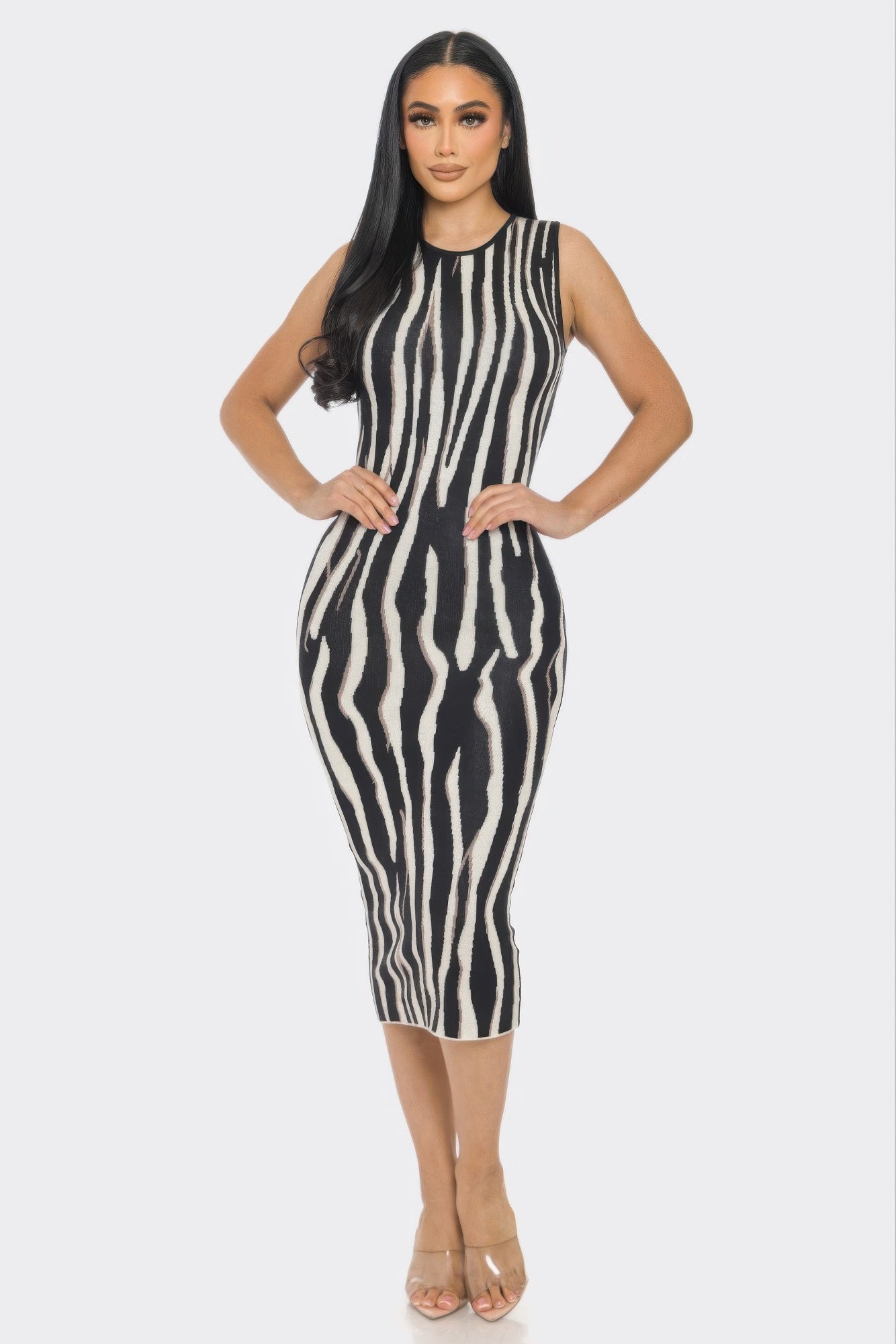 Toshe Women's Fashions Sweater Midi Print Dress featuring a stylish, comfortable knit design and vibrant pattern.