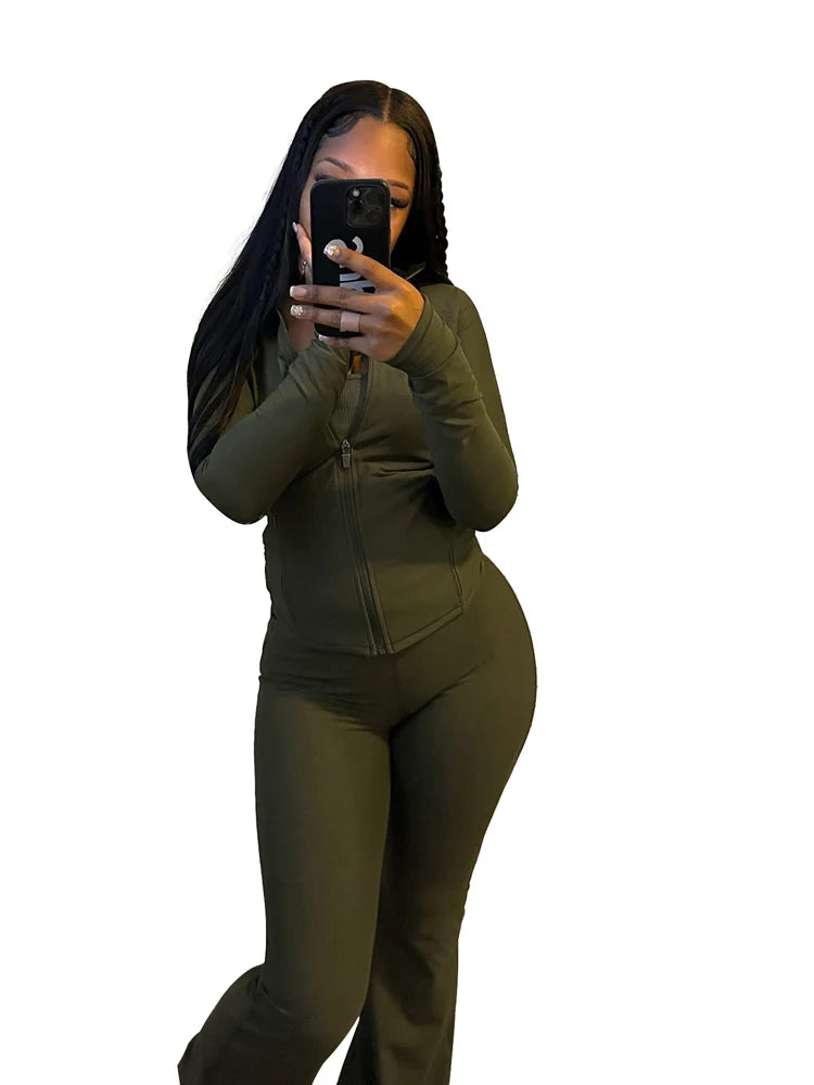 Mock Neck Zipper Fitted Top & Flared Pants Set – Sleek 2-Piece Athletic Lounge Outfit