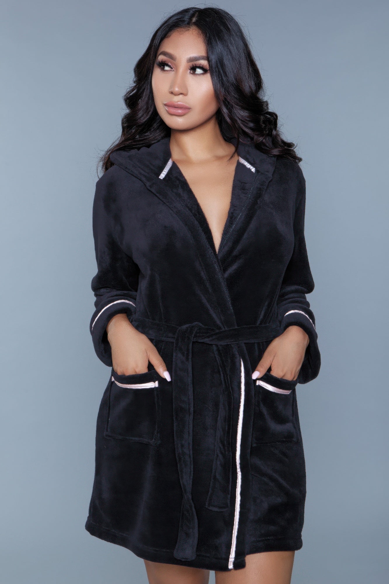 Toshe Women's Fashions Alyssa Robe in soft fabric with a relaxed fit, featuring a tie waist and long sleeves.