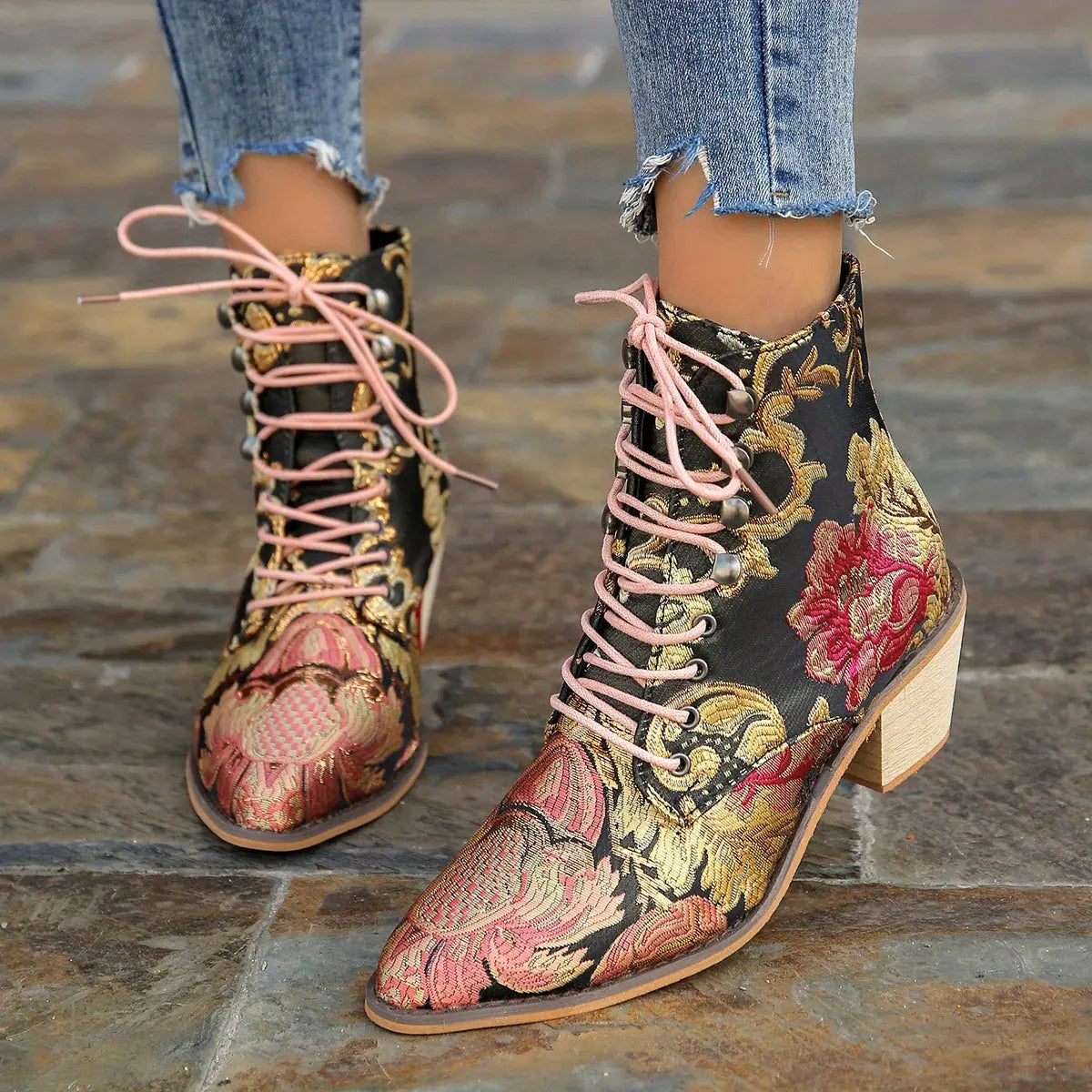Vintage Western Flower Chunky Heel Boots Toshe Women's Fashions